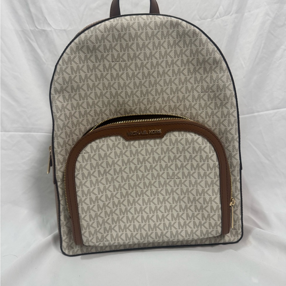 NWT Michael Kors Large Zip Pocket Backpack Vanilla Saffiano Leather
